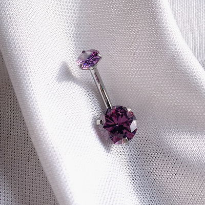Piercing ombligo: violeta