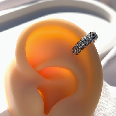 Ear cuff shine