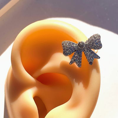 Ear cuff moñito 
