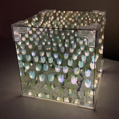 Cubo de tulipanes infinitos: celeste