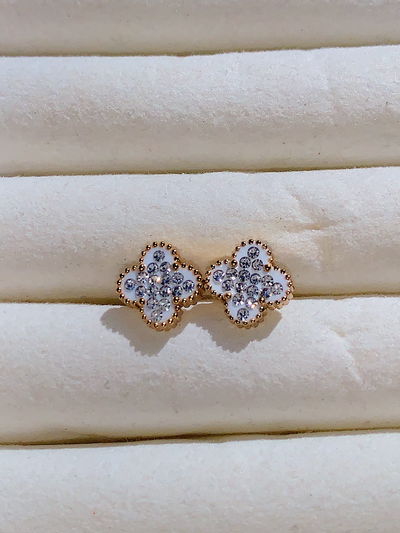 Aros mini trébol - blanco