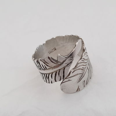 Anillo Pluma