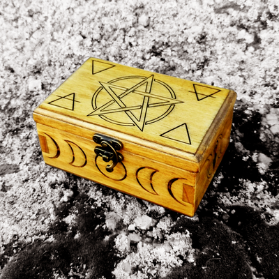 Caja de madera Wicca