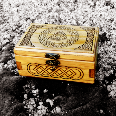 Caja de madera Celta