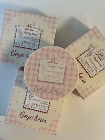 Gege Bear base cushion y polvo compacto 
