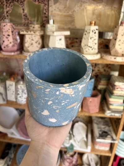 Maceta cilindro N°10 en terrazzo 🎨