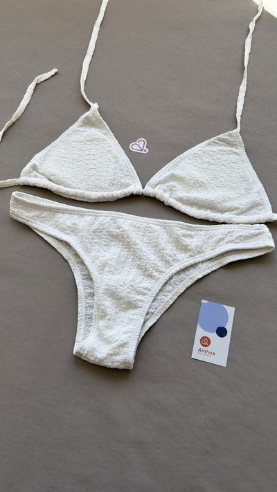 Bikini triangulito con vedetina Aura