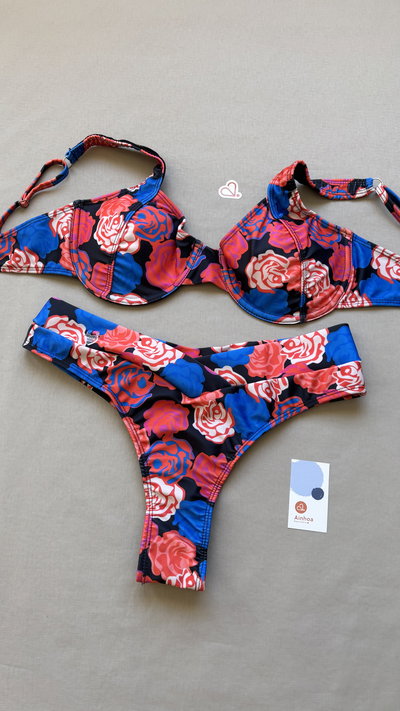 Bikini con aro y colaless con cintura cruzada Maia