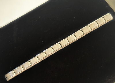 Tira de 14 charms silver