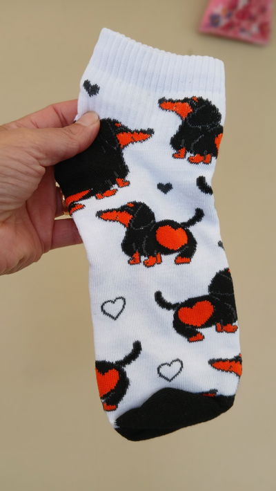 MEDIAS 1/4 PERRO SALCHICHA 