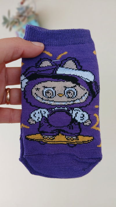 SOQUETES LABUBU VIOLETA 