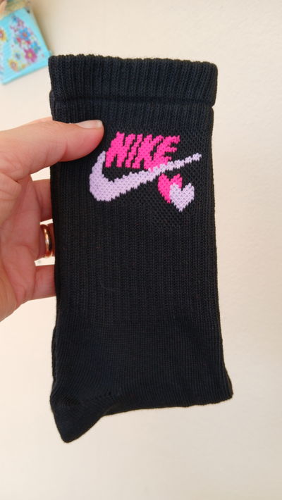 MEDIAS NIKE fucsia rosa corazones