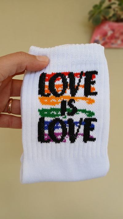 MEDIAS LOVE IS LOVE