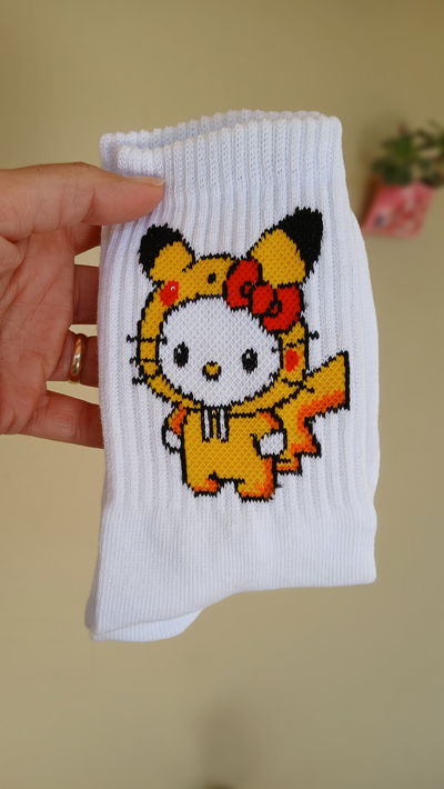 MEDIAS KITTY PIKACHU