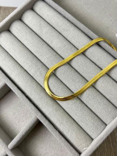 Pulsera chata