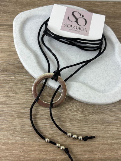 Collar seda Negro 