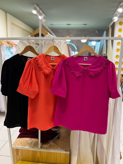 Blusa cuello romantico 