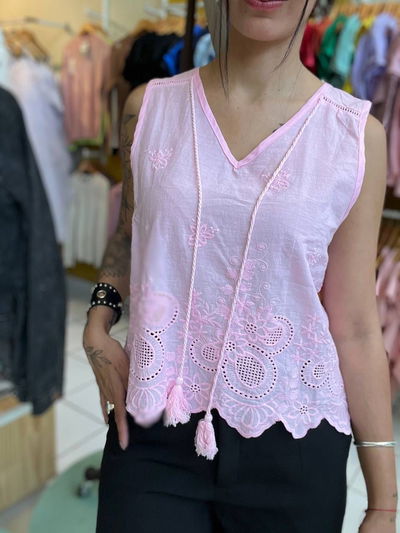 Blusa de broderie rosa