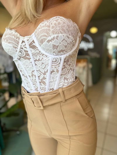Corset de  encaje mas broderie 