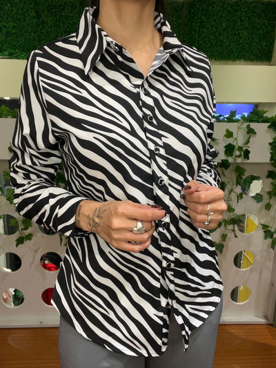Camisa de saten cebra 