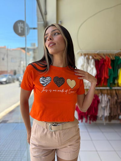 Remera estampa corazón 