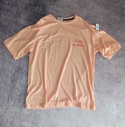 REMERA OVER ENJOY THE HOLIDAY