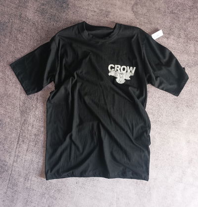 REMERA OVER CROW