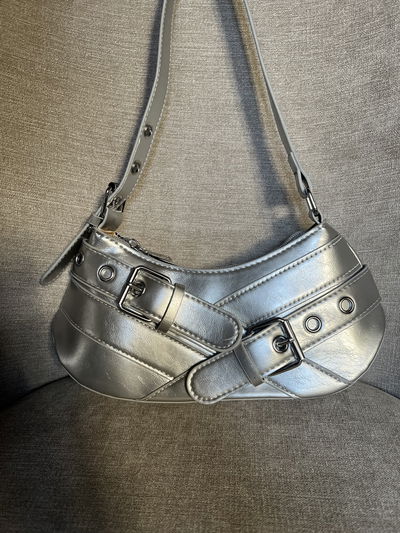 Cartera Chiara