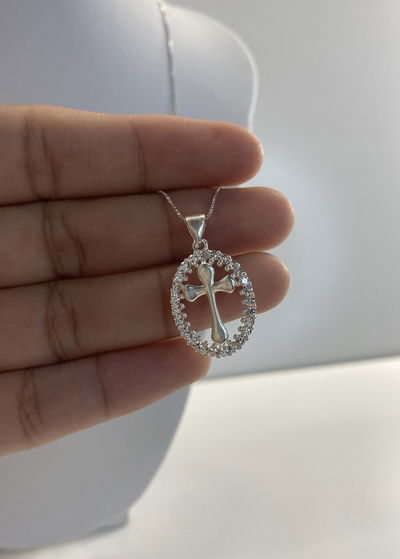 collar cruz oval 