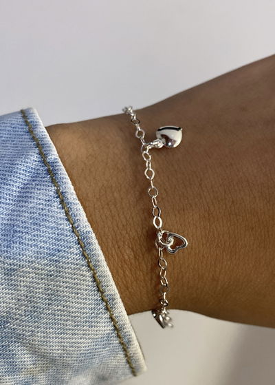 pulsera corazones calados