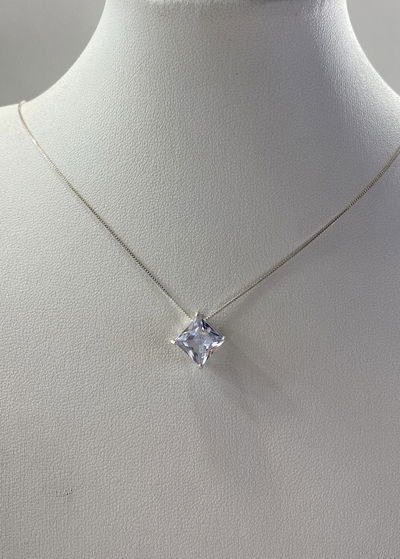 collar rombo sophie 