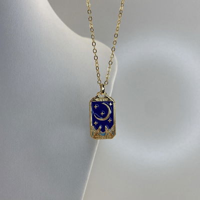 collar tarot "the moon"