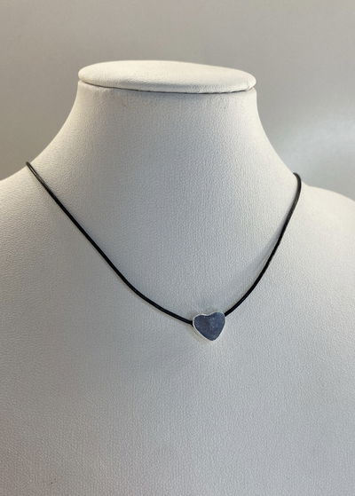 collar choker corazón