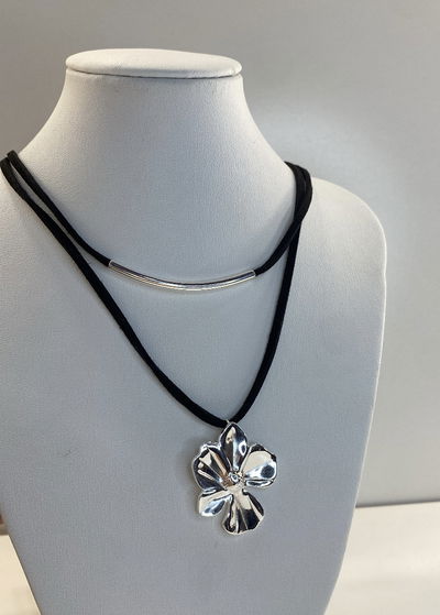 collar hibiscus doble 