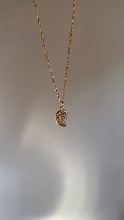 collar island glow