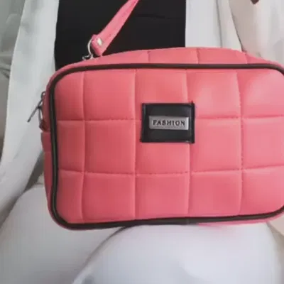 Bandolera Isis fucsia 
