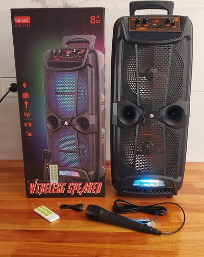 Parlante Torre 2x8" 56cm de alto Microfono, Control Remoto Y Luces Led. Carga Tipo C