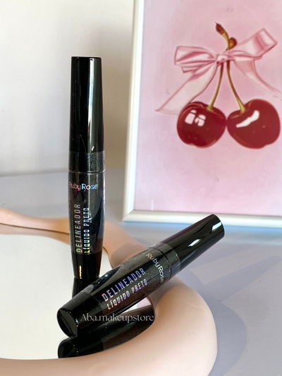 Delineador liquido Ruby Rose