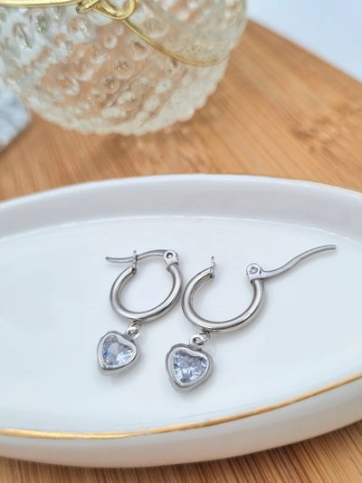 Argollas corazon blanco.