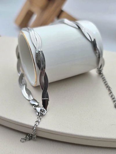 Pulsera trenzada.