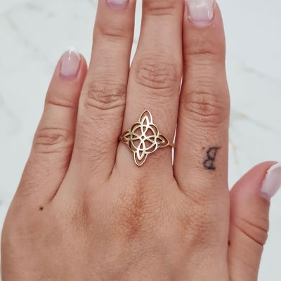 Anillo Nudo de Bruja