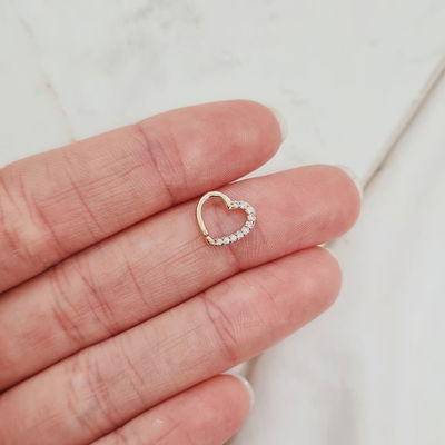 Piercing corazón con strass, para cartílago
