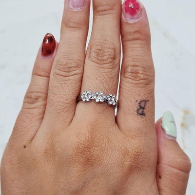 Anillo tres flores con Strass