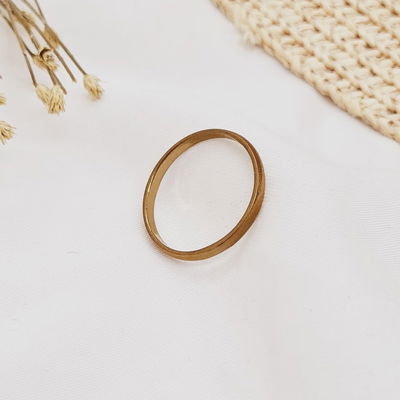 Anillo tipo alianza fina