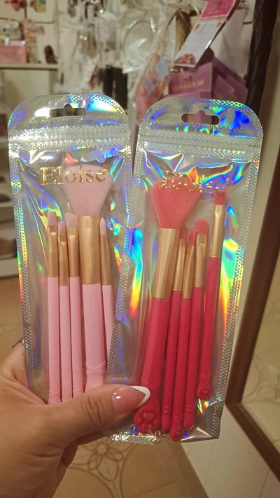 Brochas por 5U. ELOISE