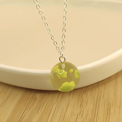 Collar cielito verde.