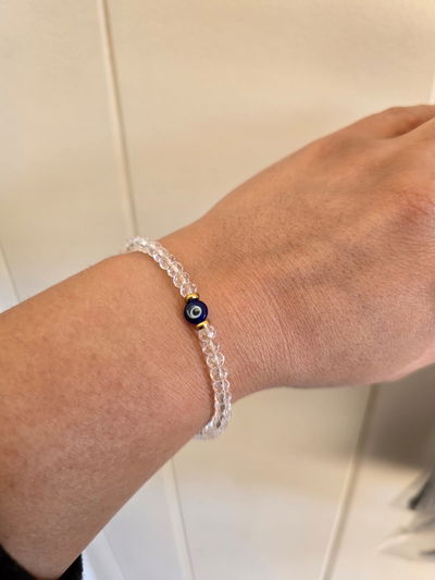 Pulsera cristal blanco con ojo protector.