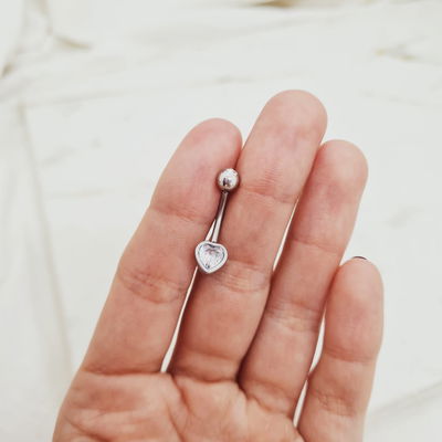 Piercing corazon para ombligo.