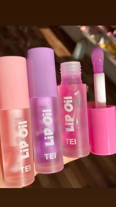 Lip Oil con aplicador grueso de TEI.