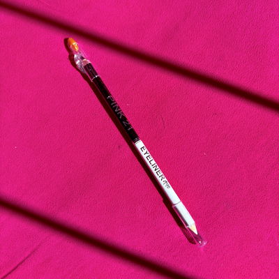 Lápiz delineador dúo negro y blanco | Pink 21